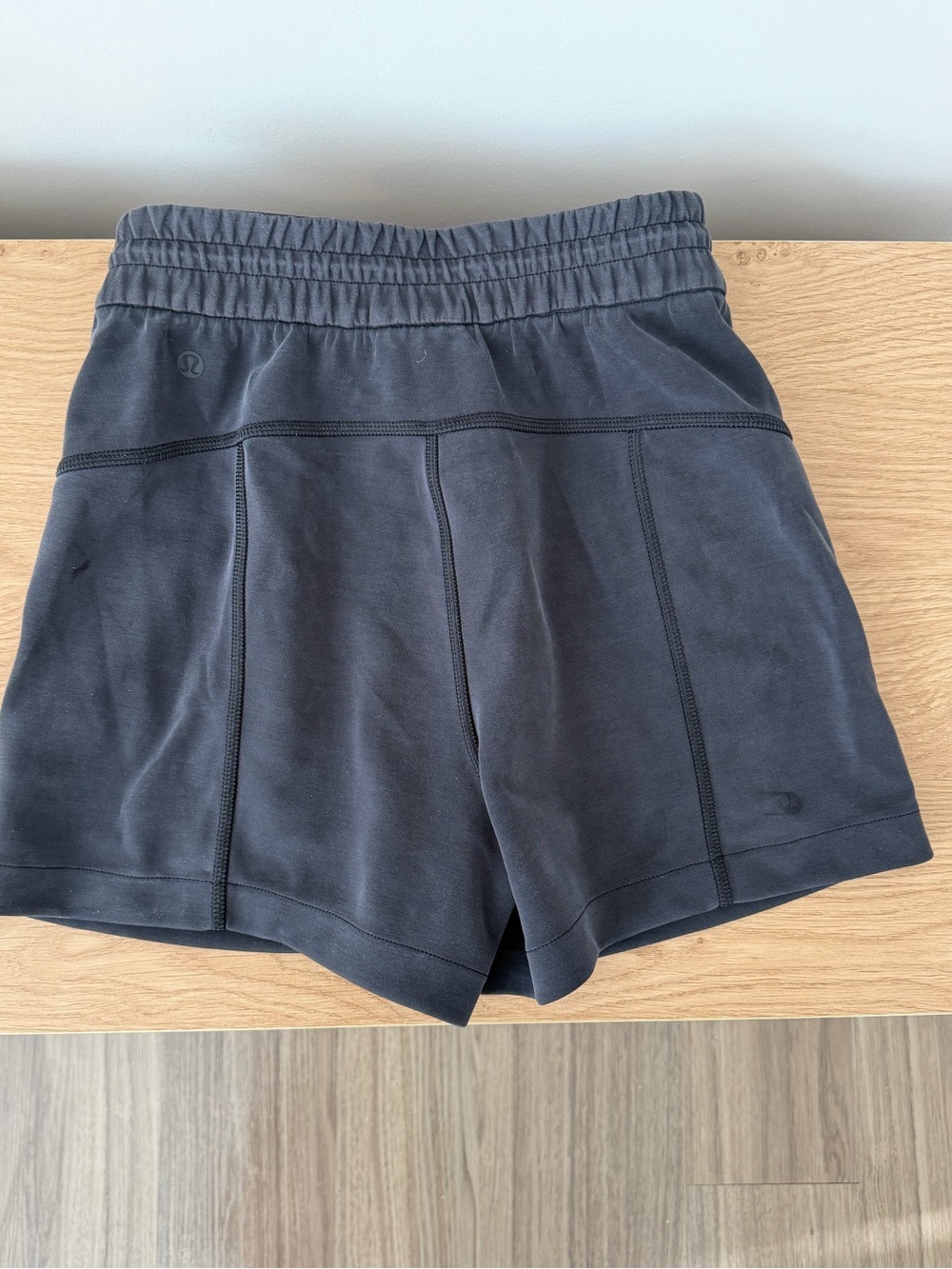 Lululemon Softstreme HR Short 4" Black Sz 2